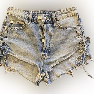 Jean button fly short shorts
